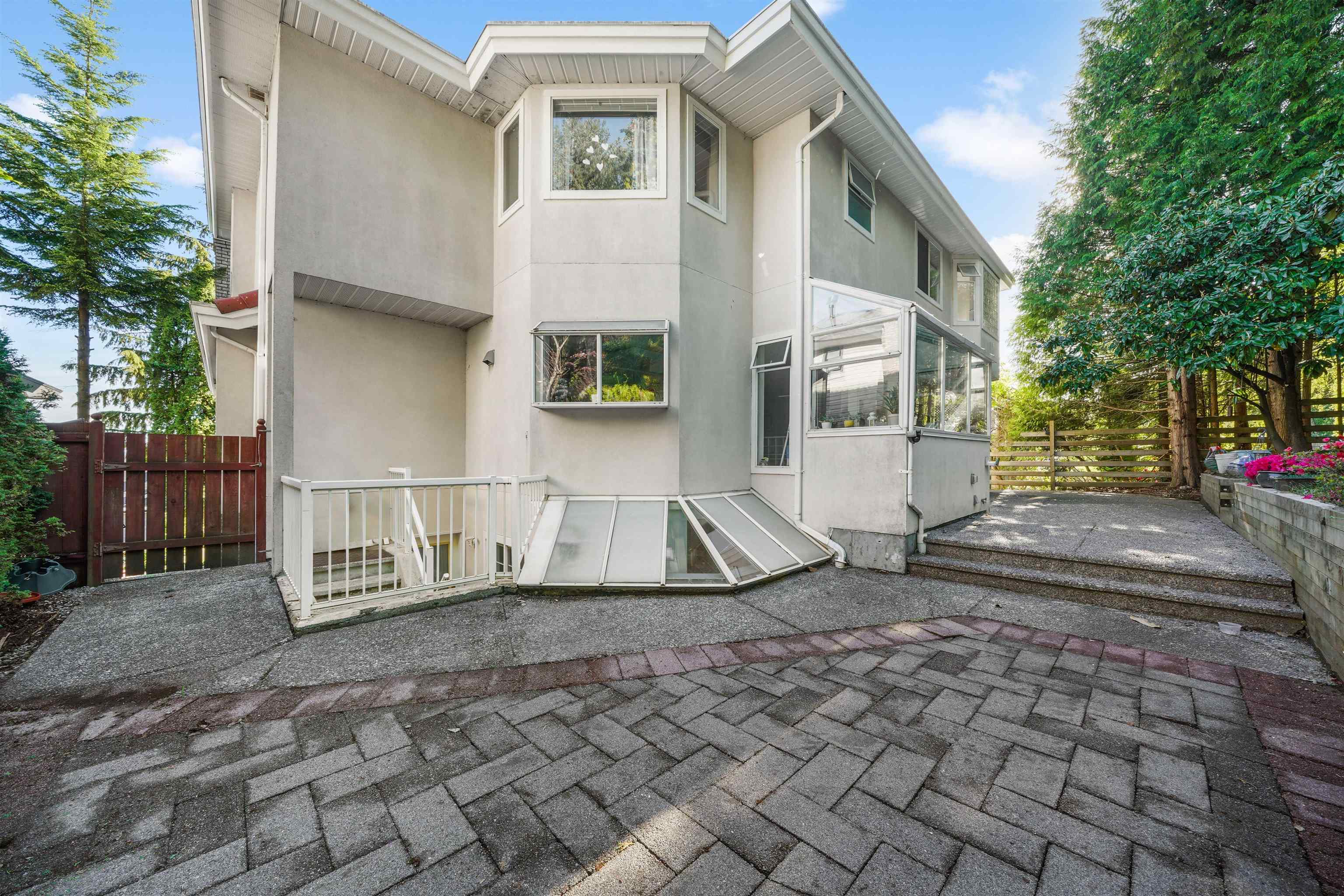 76 TIMBERCREST DRIVE 33
