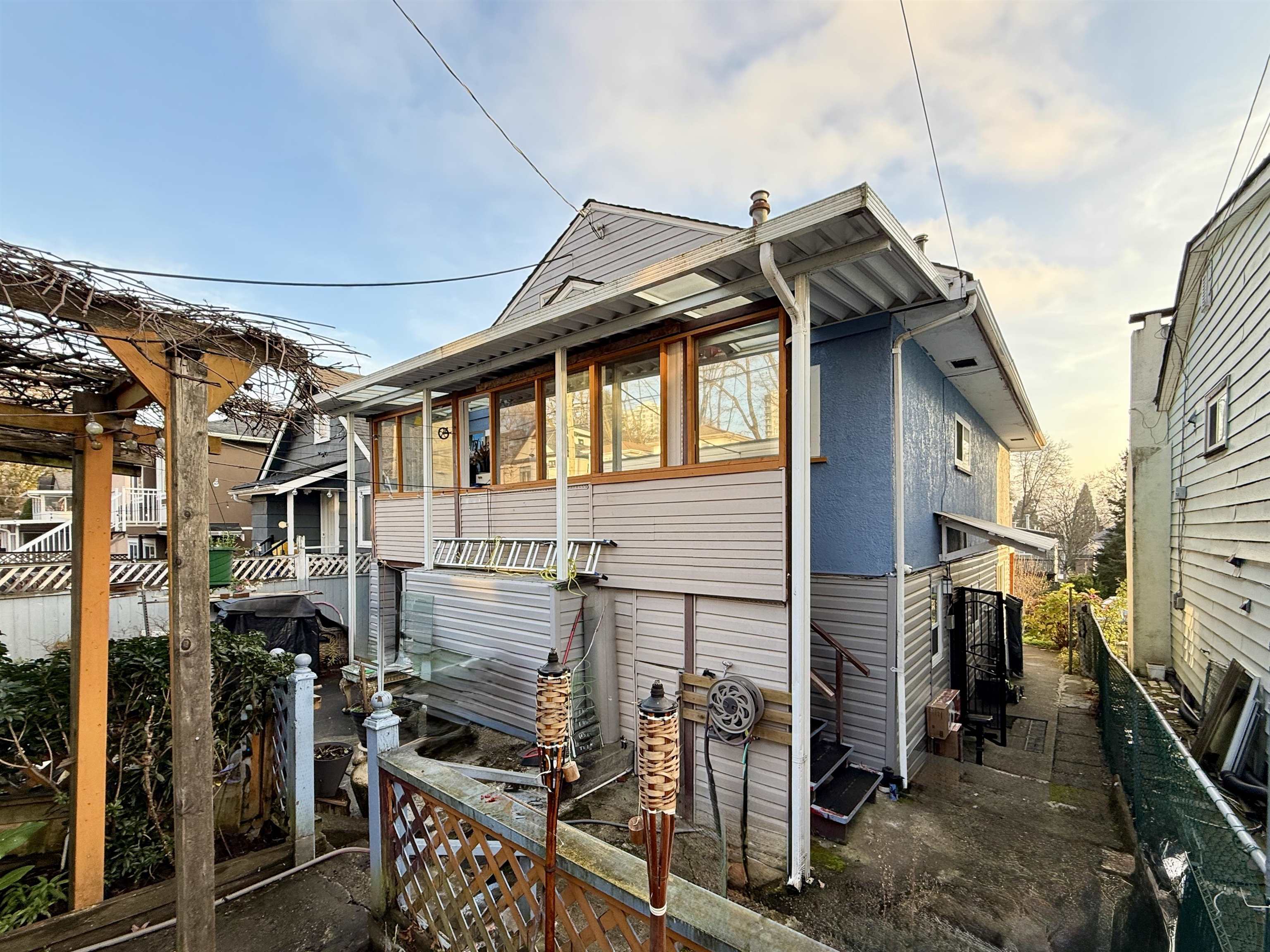 3569 E GEORGIA STREET 21