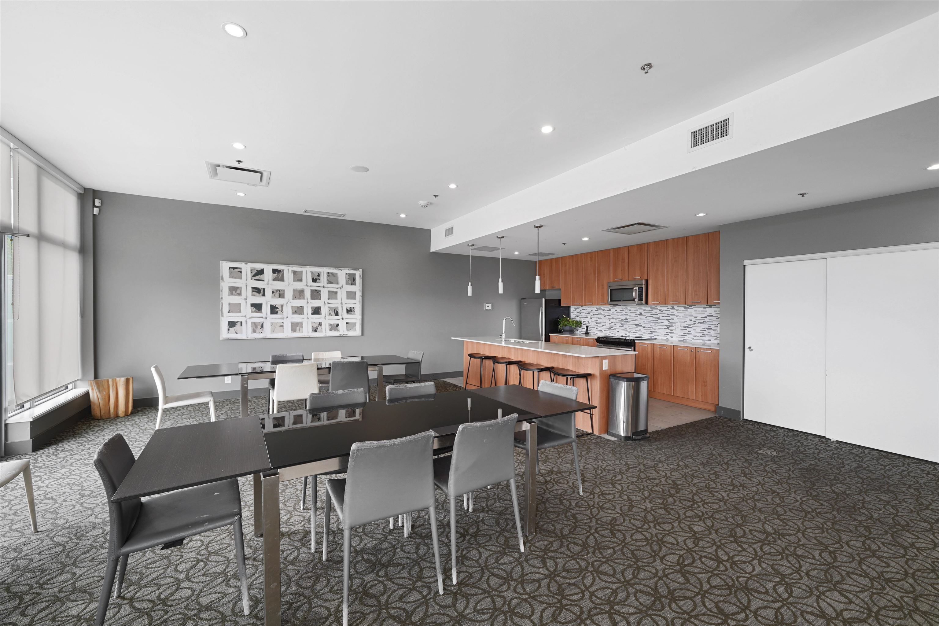 3303 2955 ATLANTIC AVENUE 25