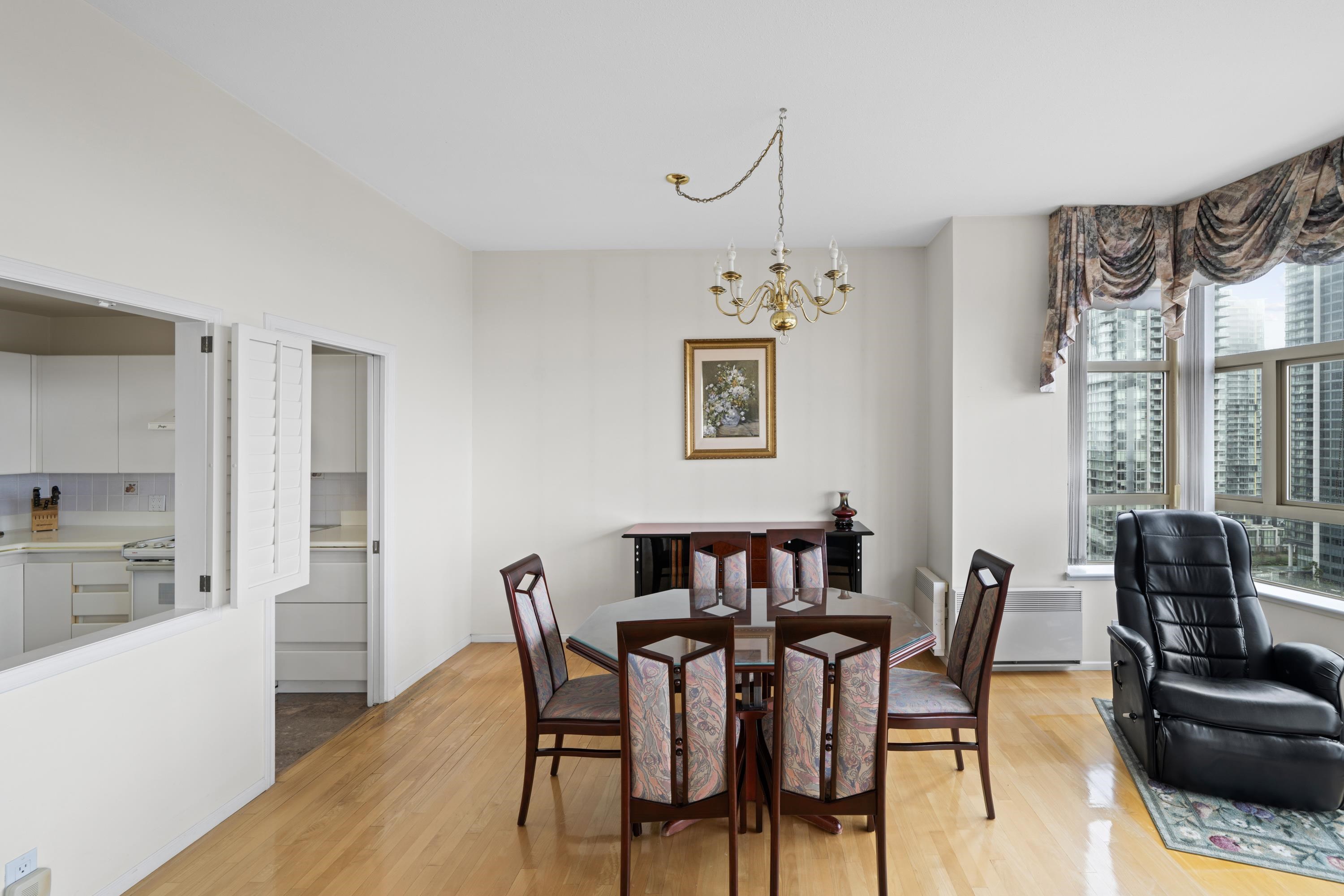 1603 4830 BENNETT STREET 5