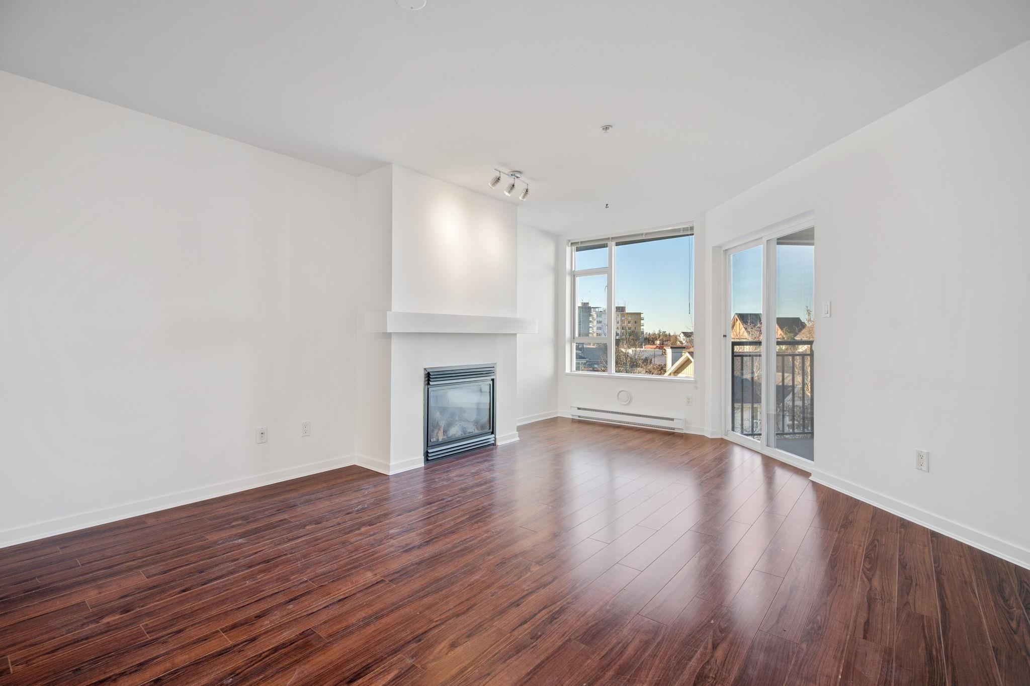401 7089 MONT ROYAL SQUARE 7