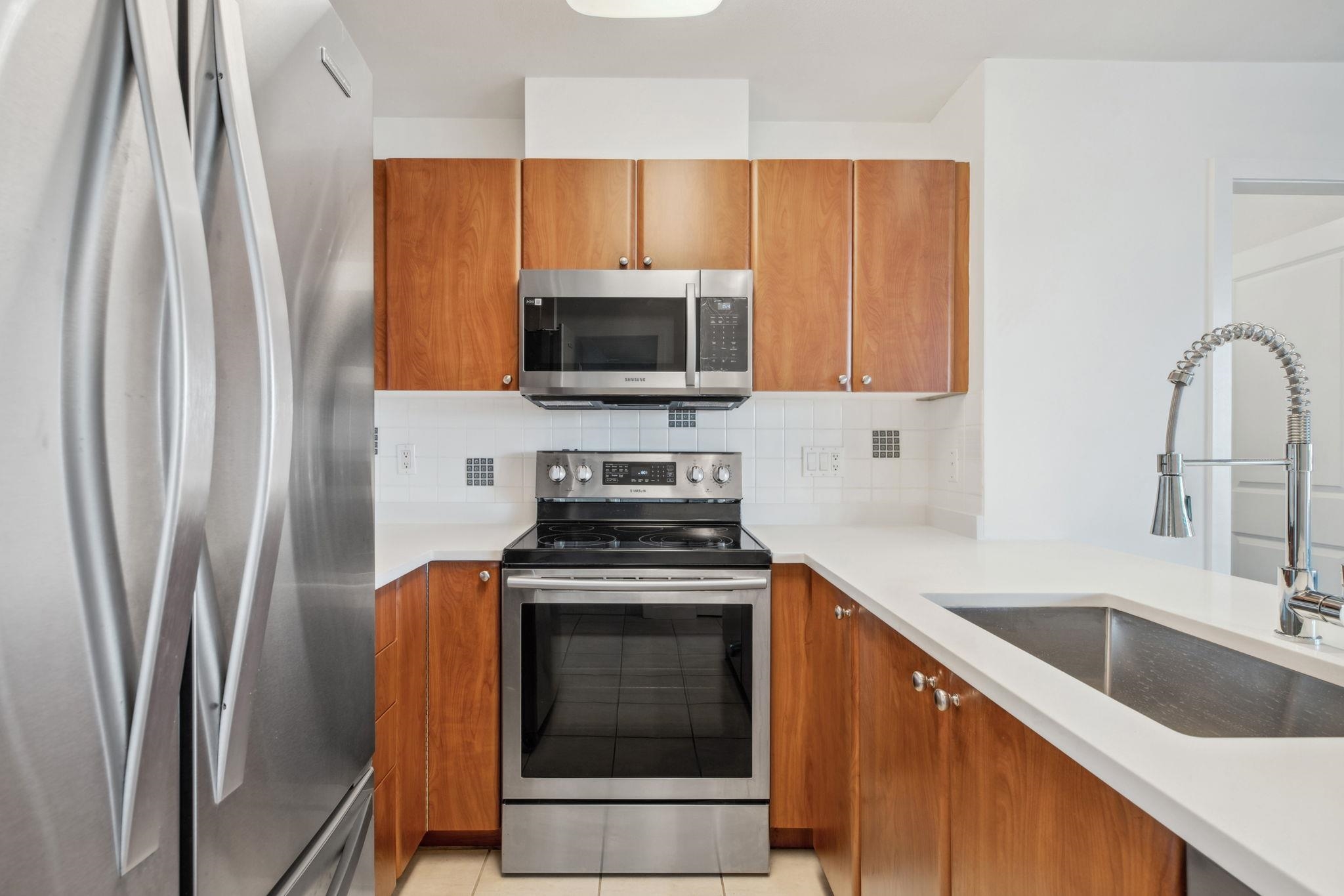 401 7089 MONT ROYAL SQUARE 4