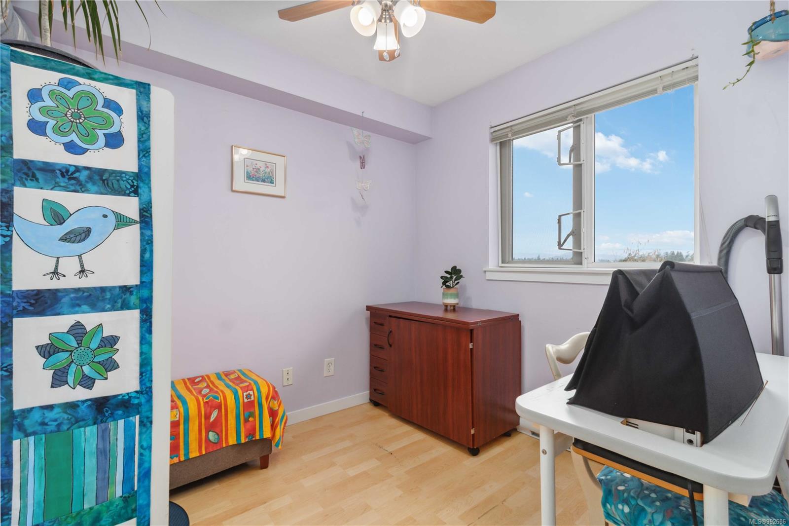 2940 Harriet Road #405 Saanich 11