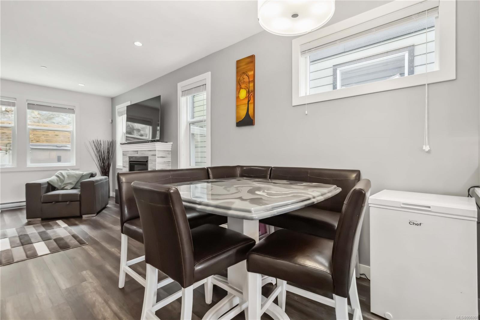 3329 Sanderling Way Langford 11