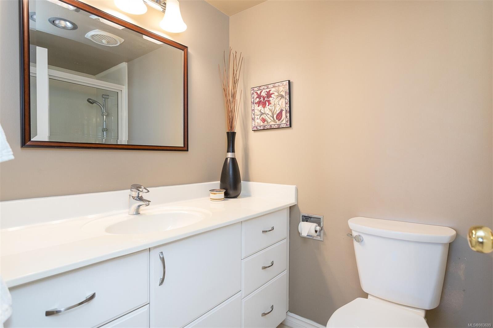 225 Belleville Street #415 Victoria 13