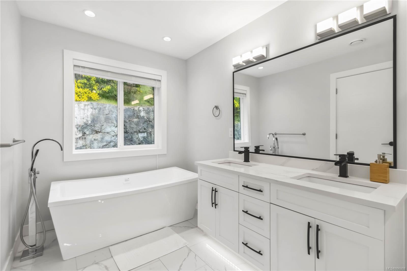 3329 Sanderling Way Langford 16