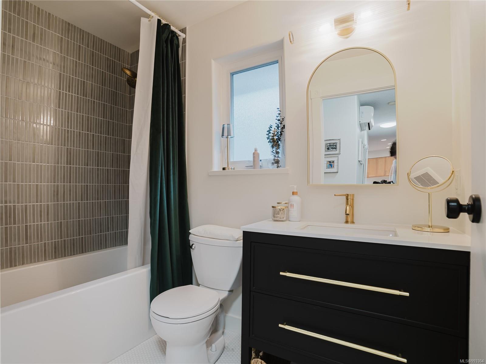 3580 Holland Avenue Cobble Hill 17