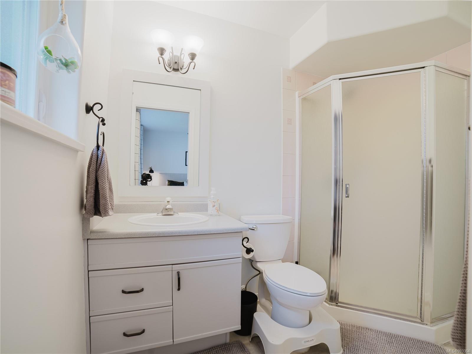 3580 Holland Avenue Cobble Hill 19