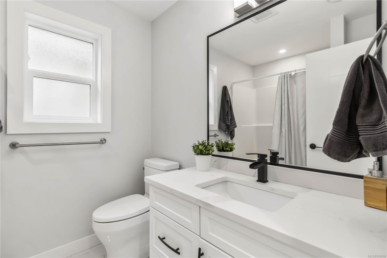 3329 Sanderling Way Langford 19