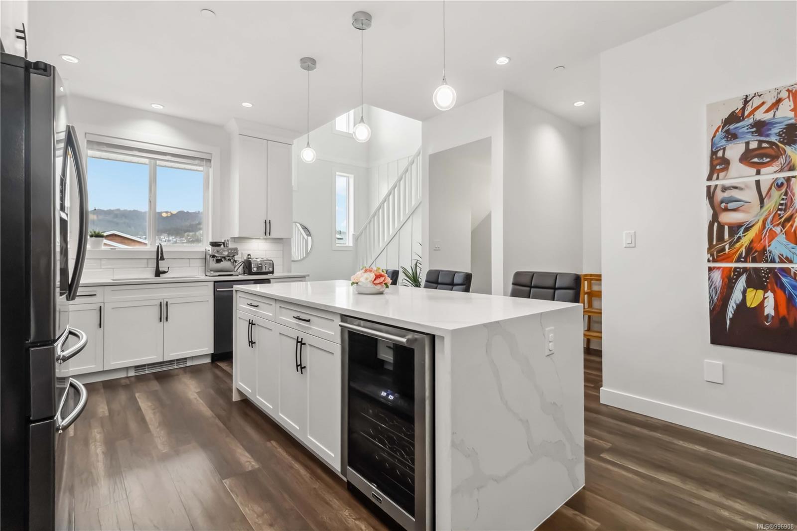 3329 Sanderling Way Langford 3