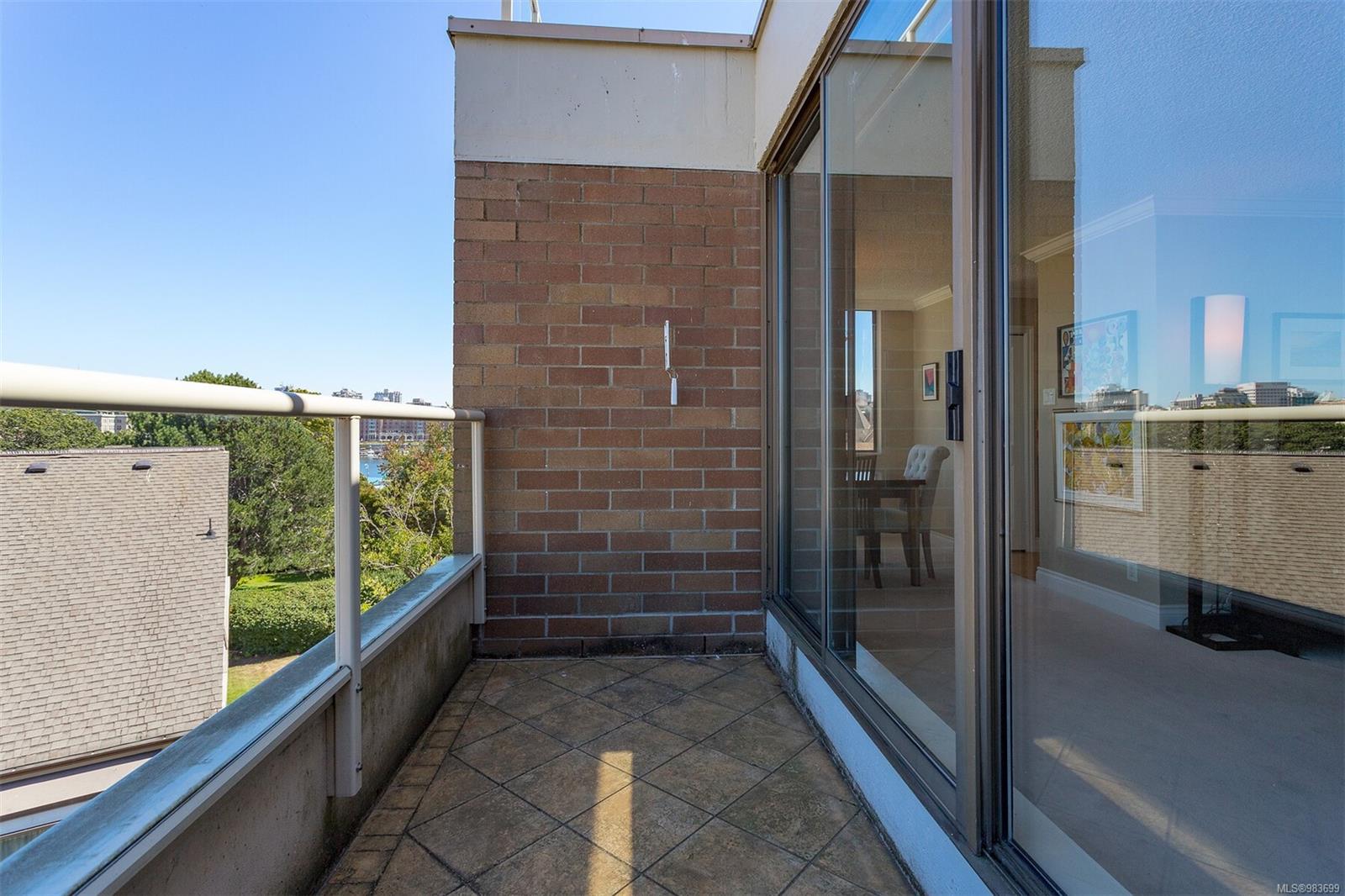 225 Belleville Street #415 Victoria 20