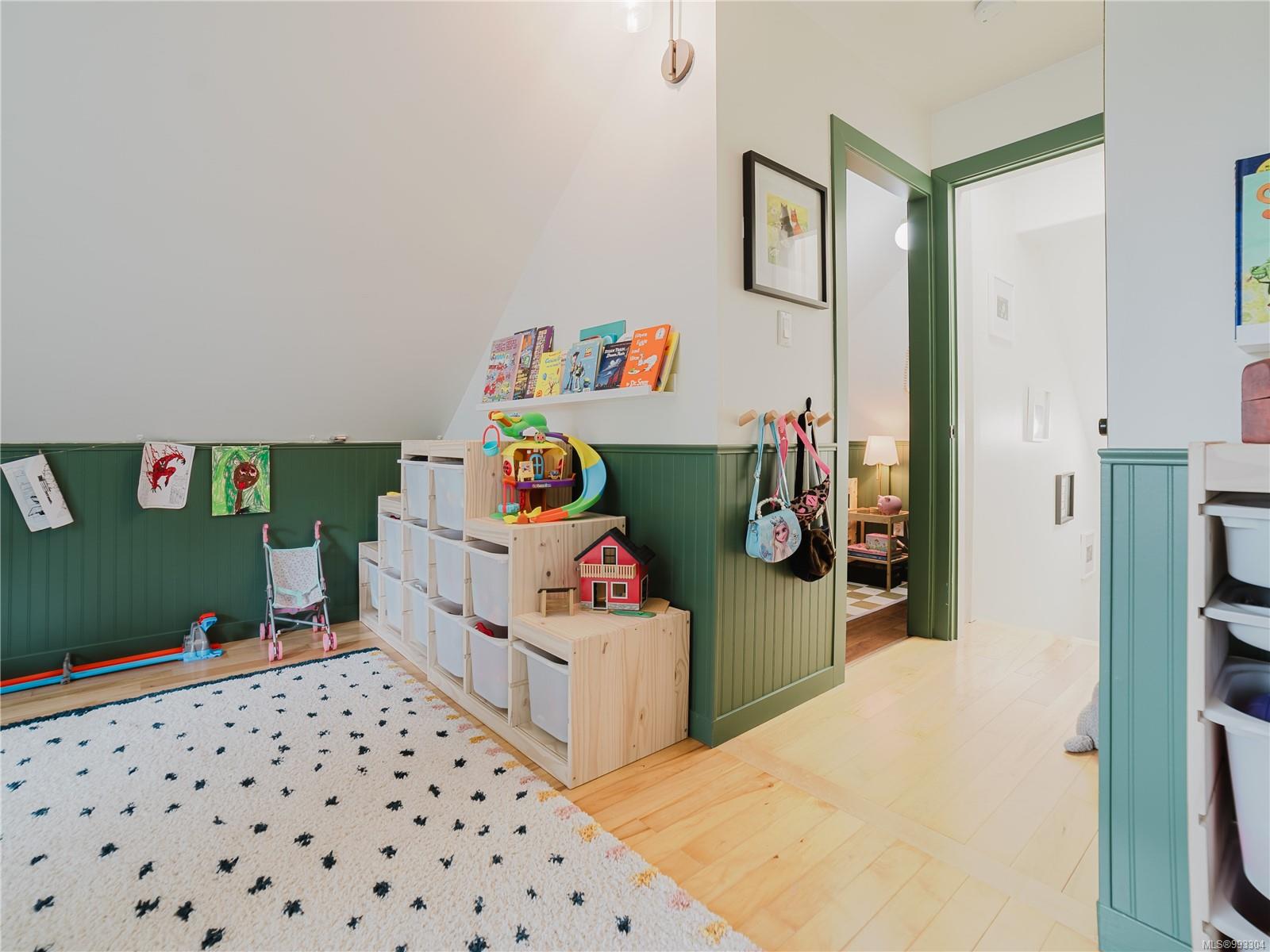 3580 Holland Avenue Cobble Hill 26