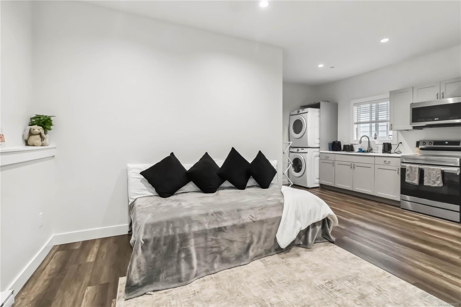 3329 Sanderling Way Langford 27