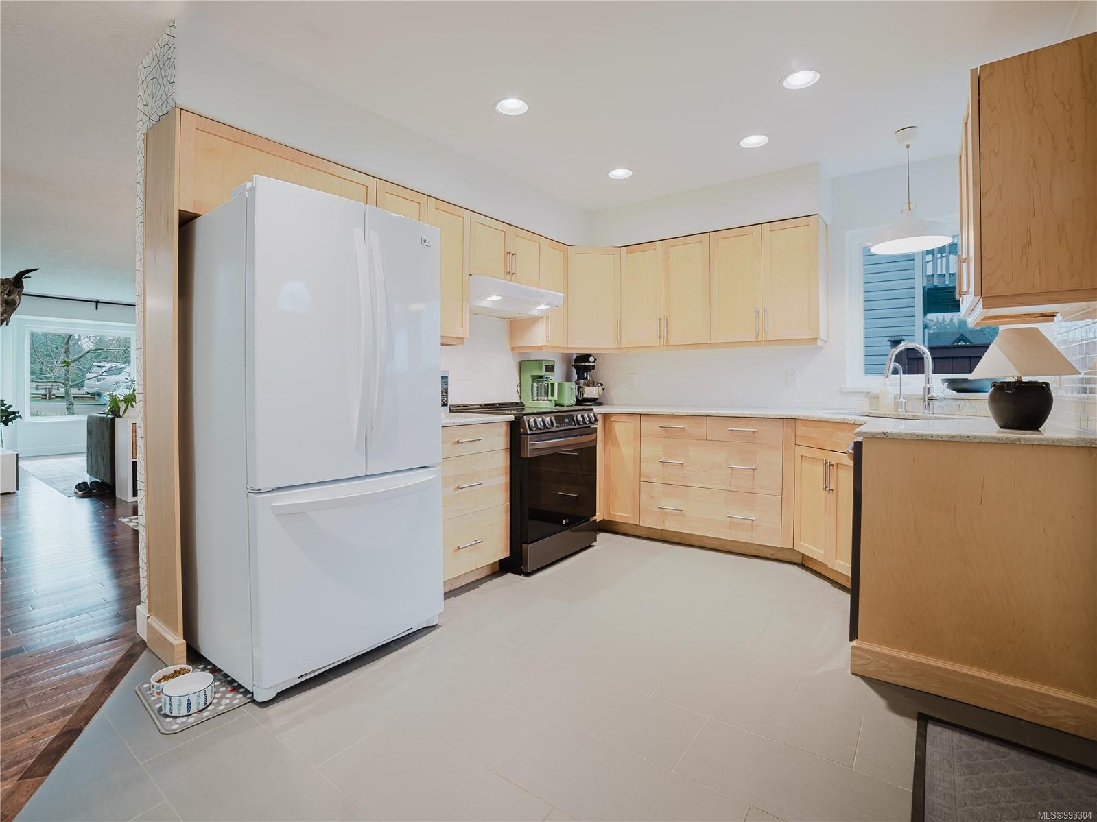 3580 Holland Avenue Cobble Hill 4