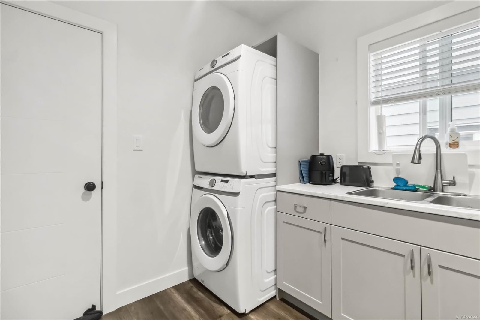 3329 Sanderling Way Langford 31