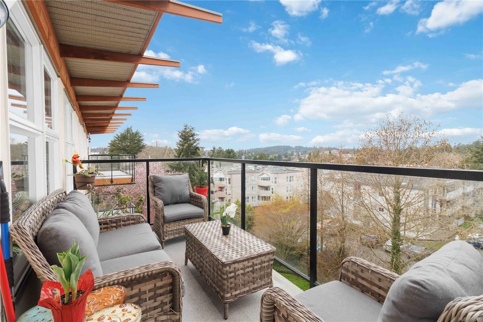 2940 Harriet Road #405 Saanich 20