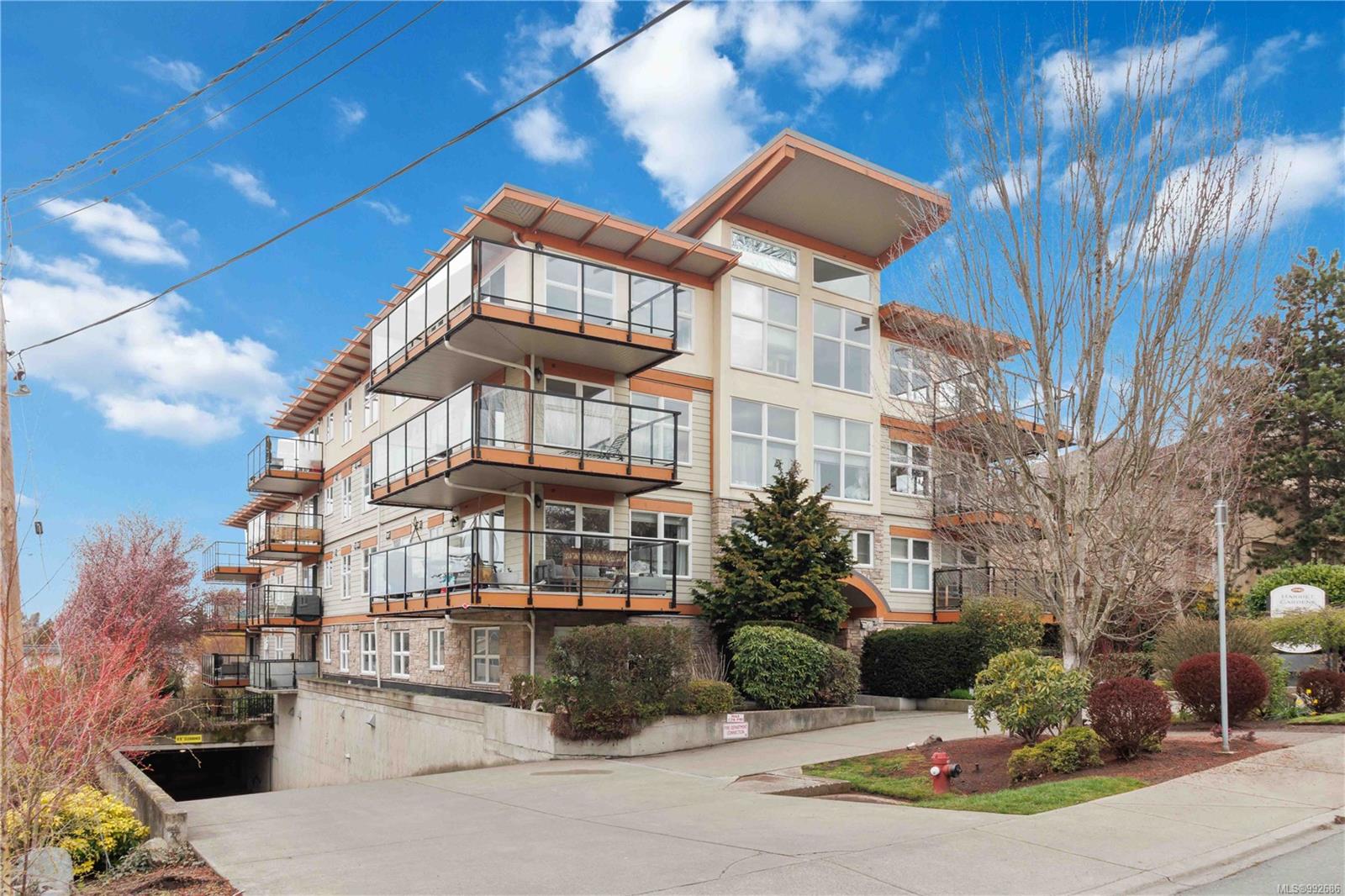 2940 Harriet Road #405 Saanich 21