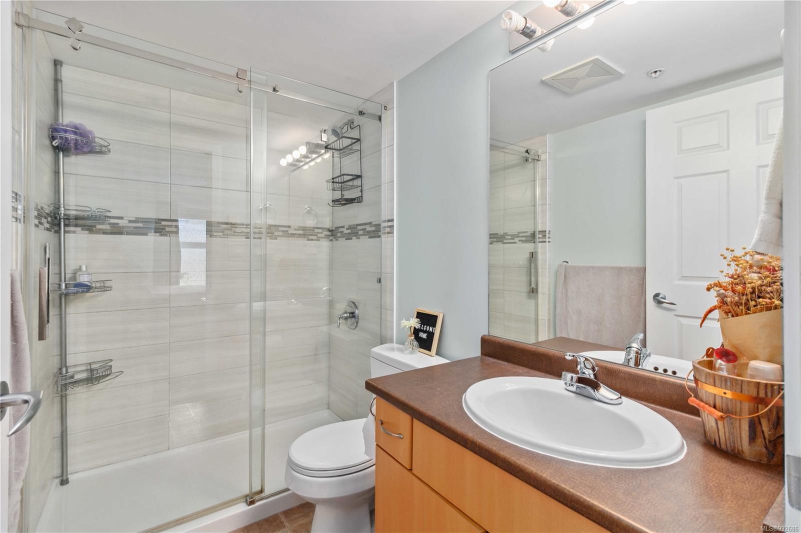 2940 Harriet Road #405 Saanich 9