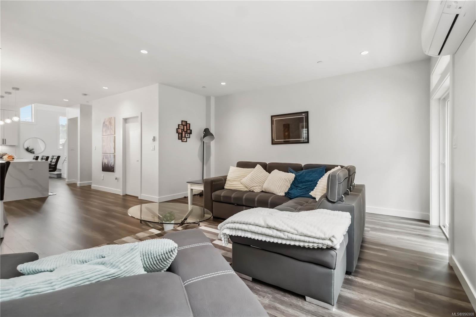 3329 Sanderling Way Langford 9
