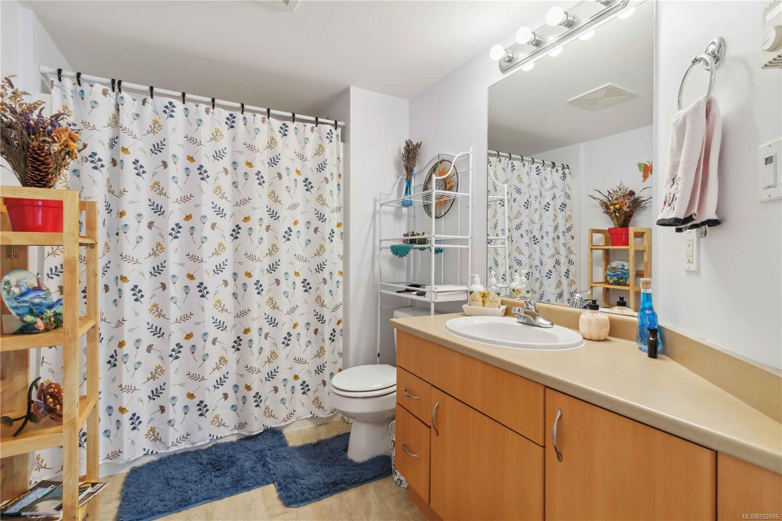 2940 Harriet Road #405 Saanich 10