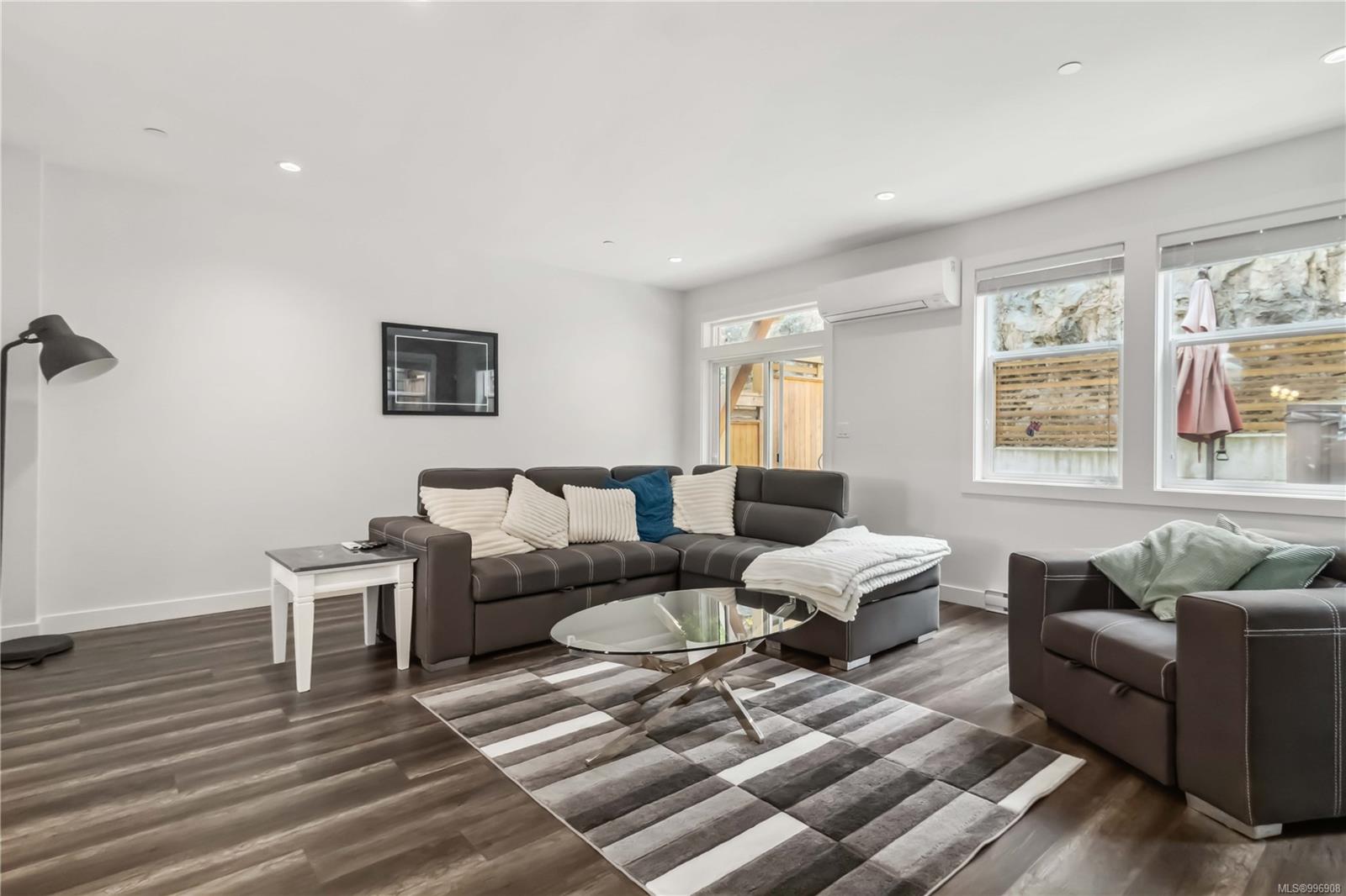 3329 Sanderling Way Langford 10