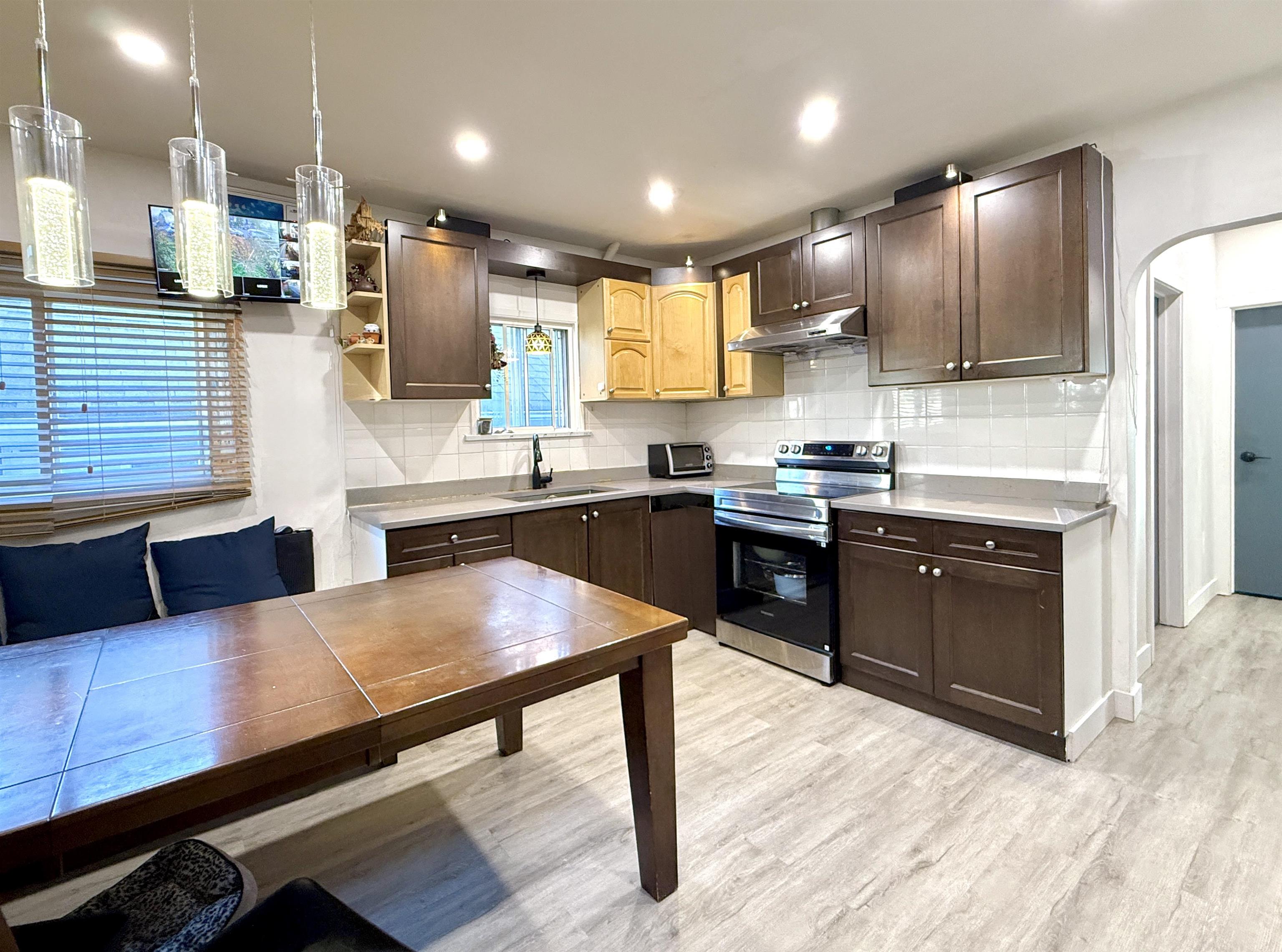 3569 E GEORGIA STREET 6