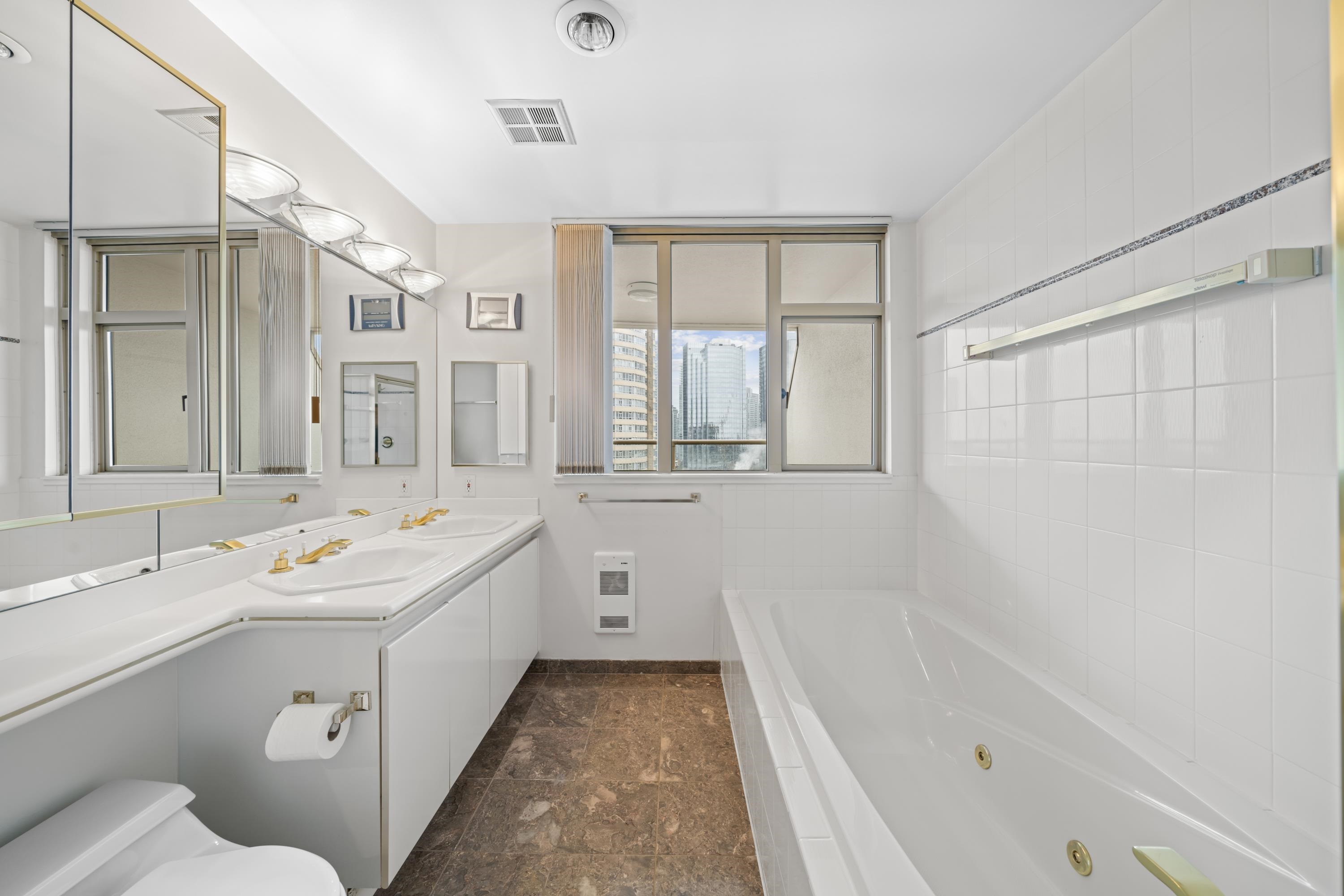 1603 4830 BENNETT STREET 18