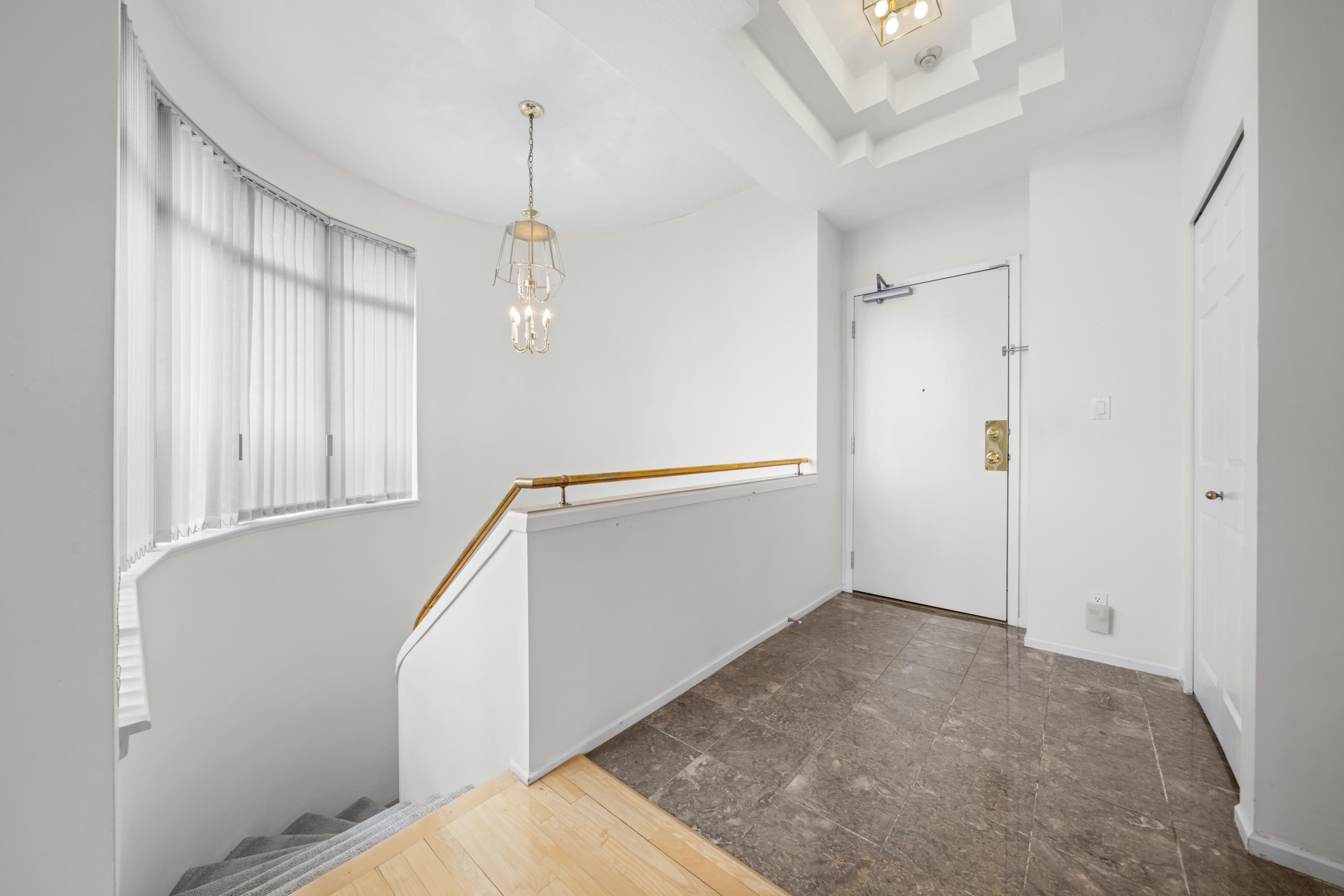 1603 4830 BENNETT STREET 10