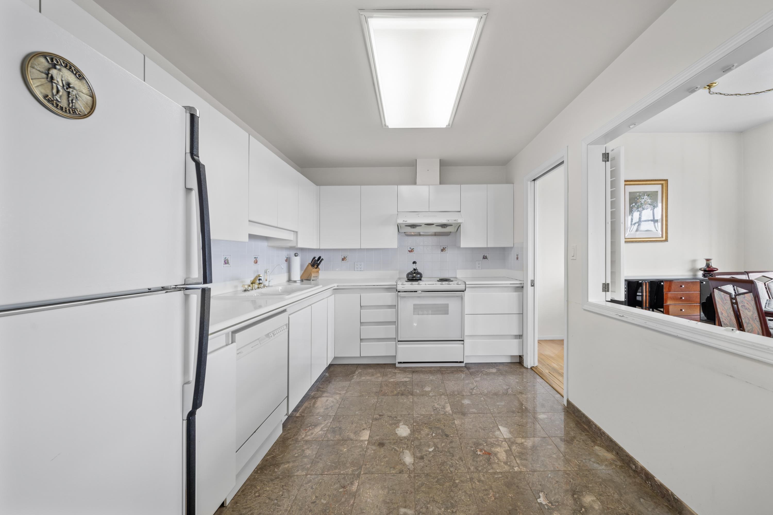 1603 4830 BENNETT STREET 7