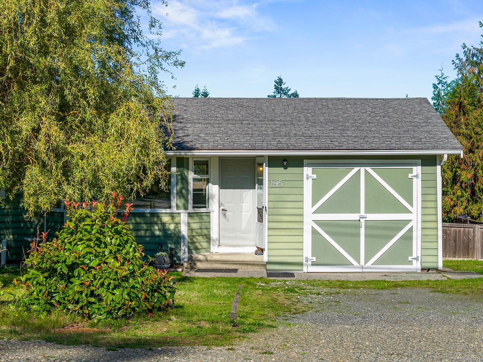 195 Moss Avenue Parksville, BC 2