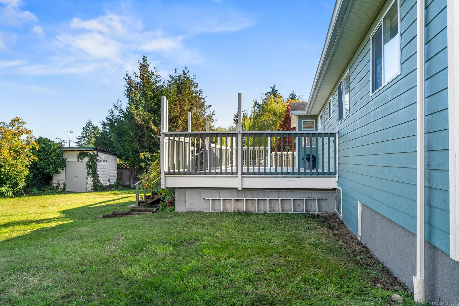 195 Moss Avenue Parksville, BC 28