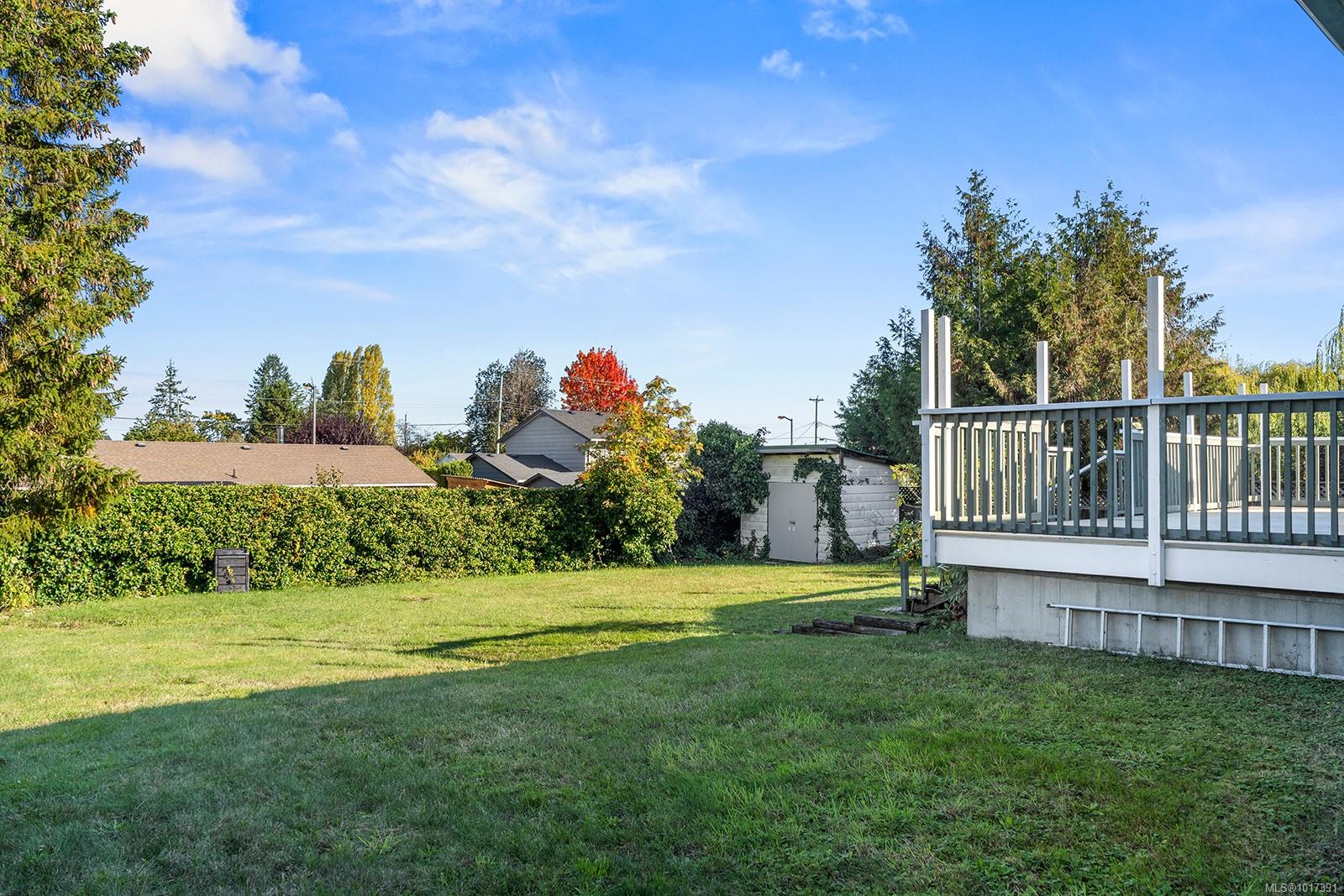 195 Moss Avenue Parksville, BC 30