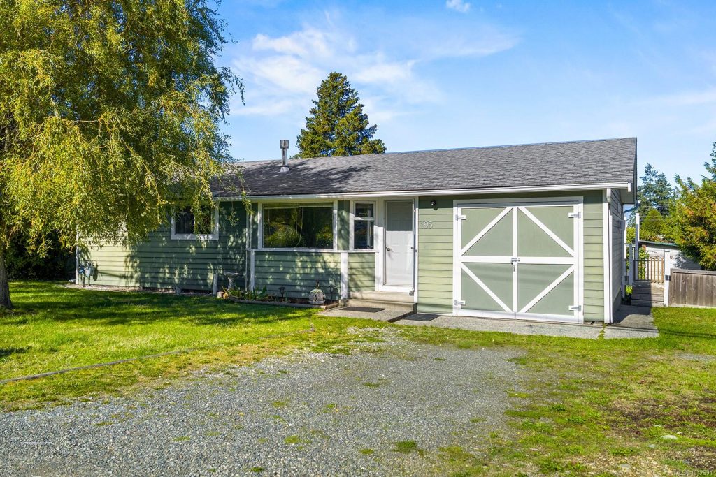 195 Moss Avenue Parksville