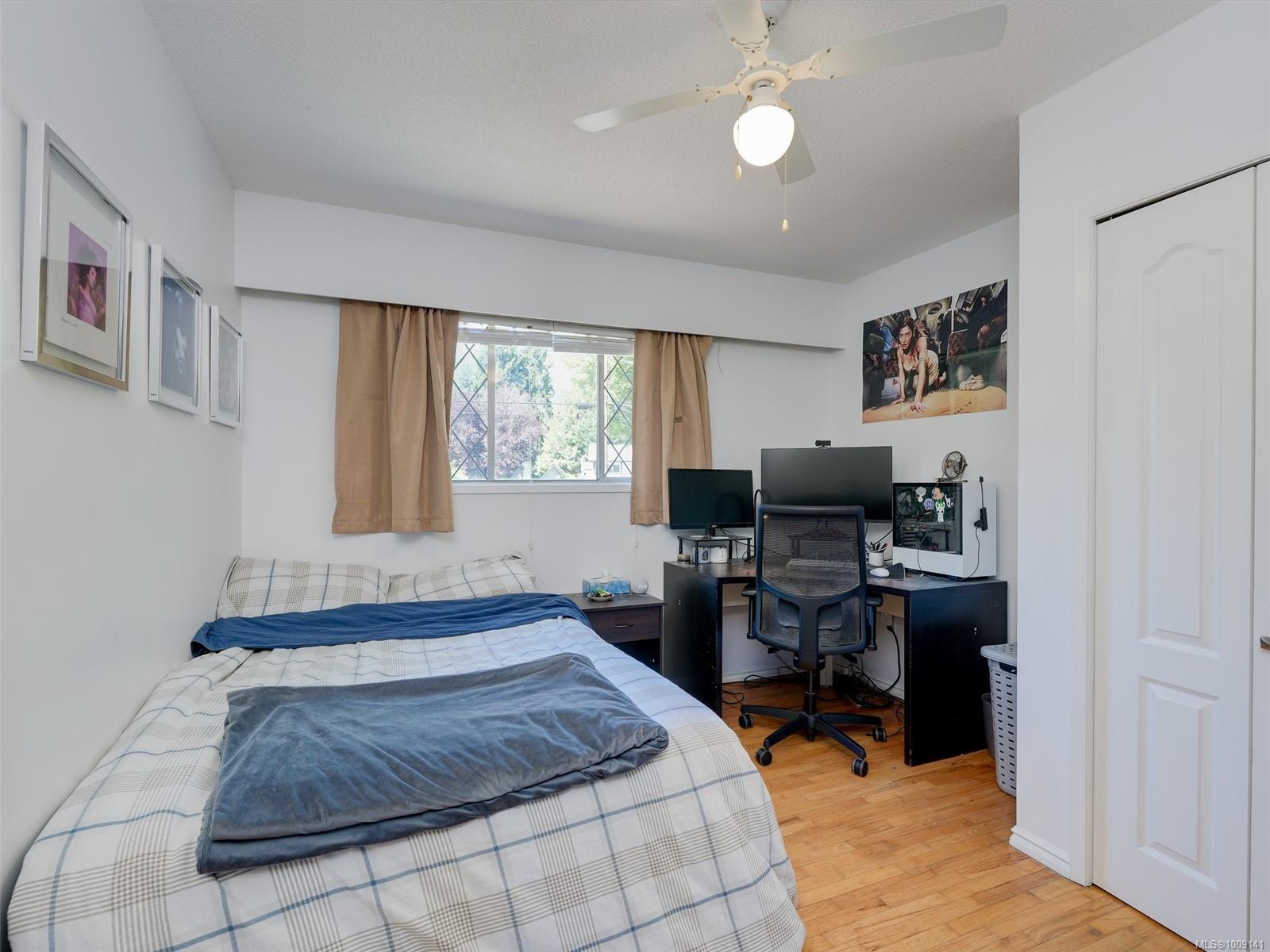 4215 Shelbourne Street Saanich, BC V8N 3E8 14