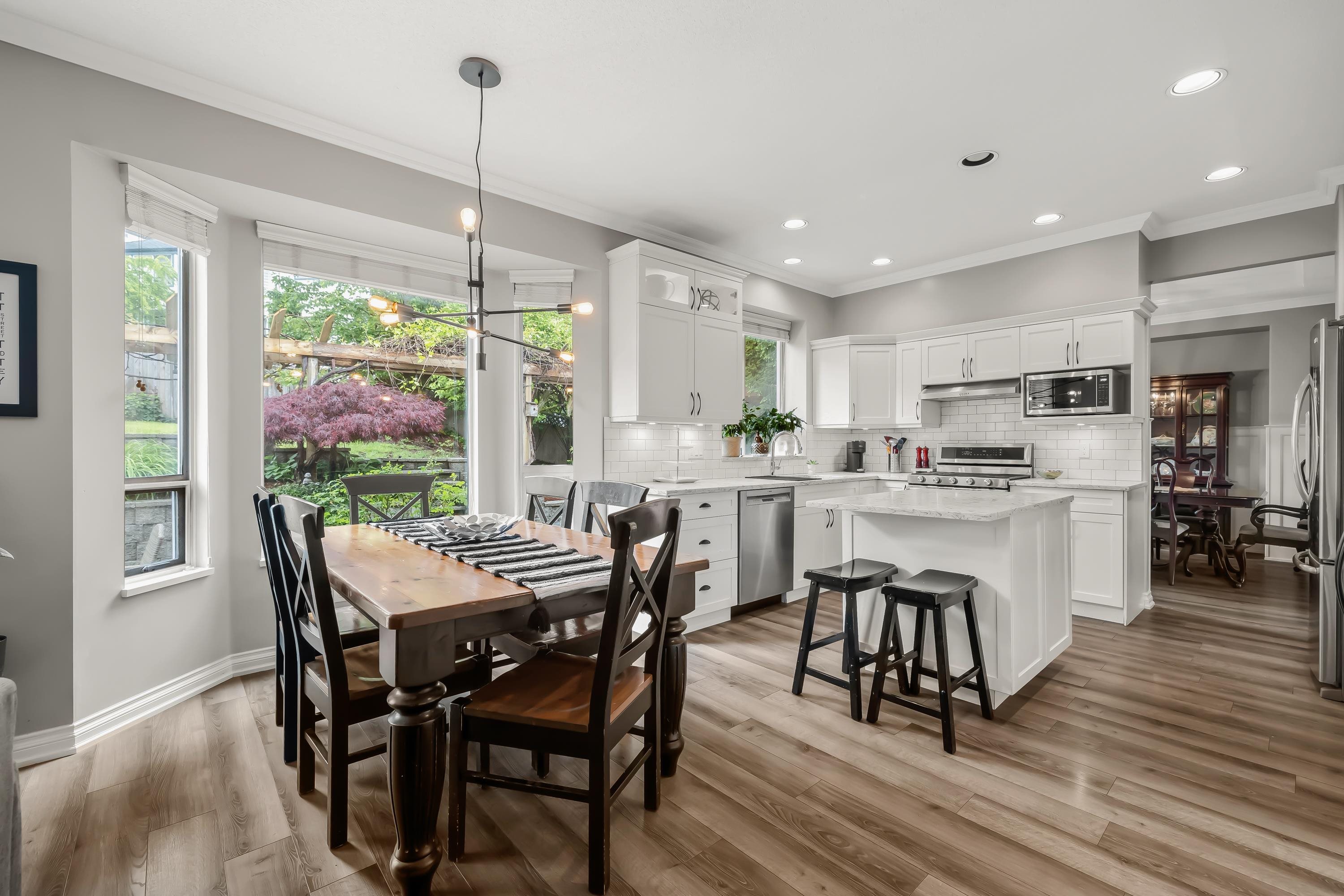 34 FOXWOOD DRIVE 6