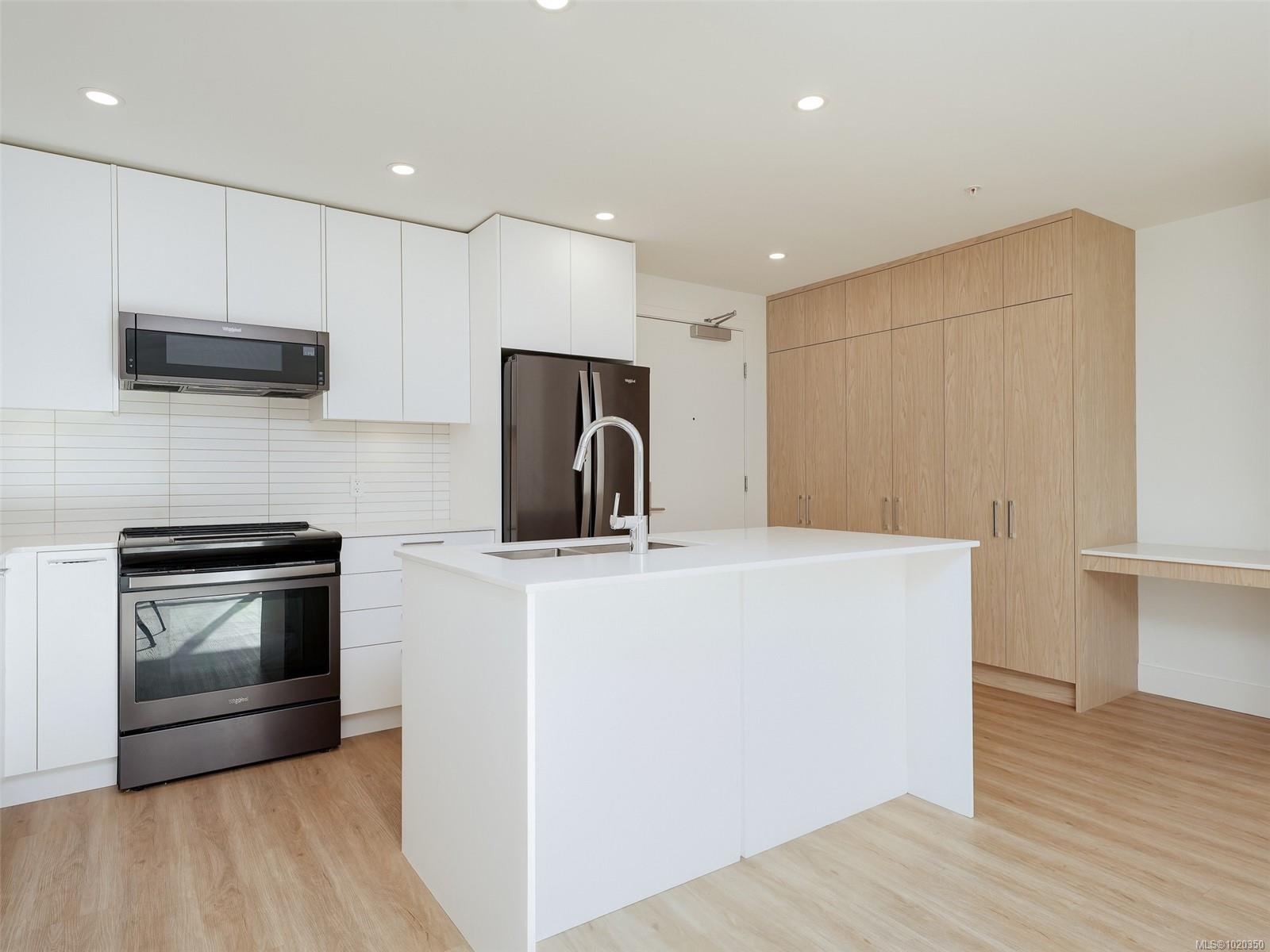 940 Reunion Avenue #211 Langford, BC 10