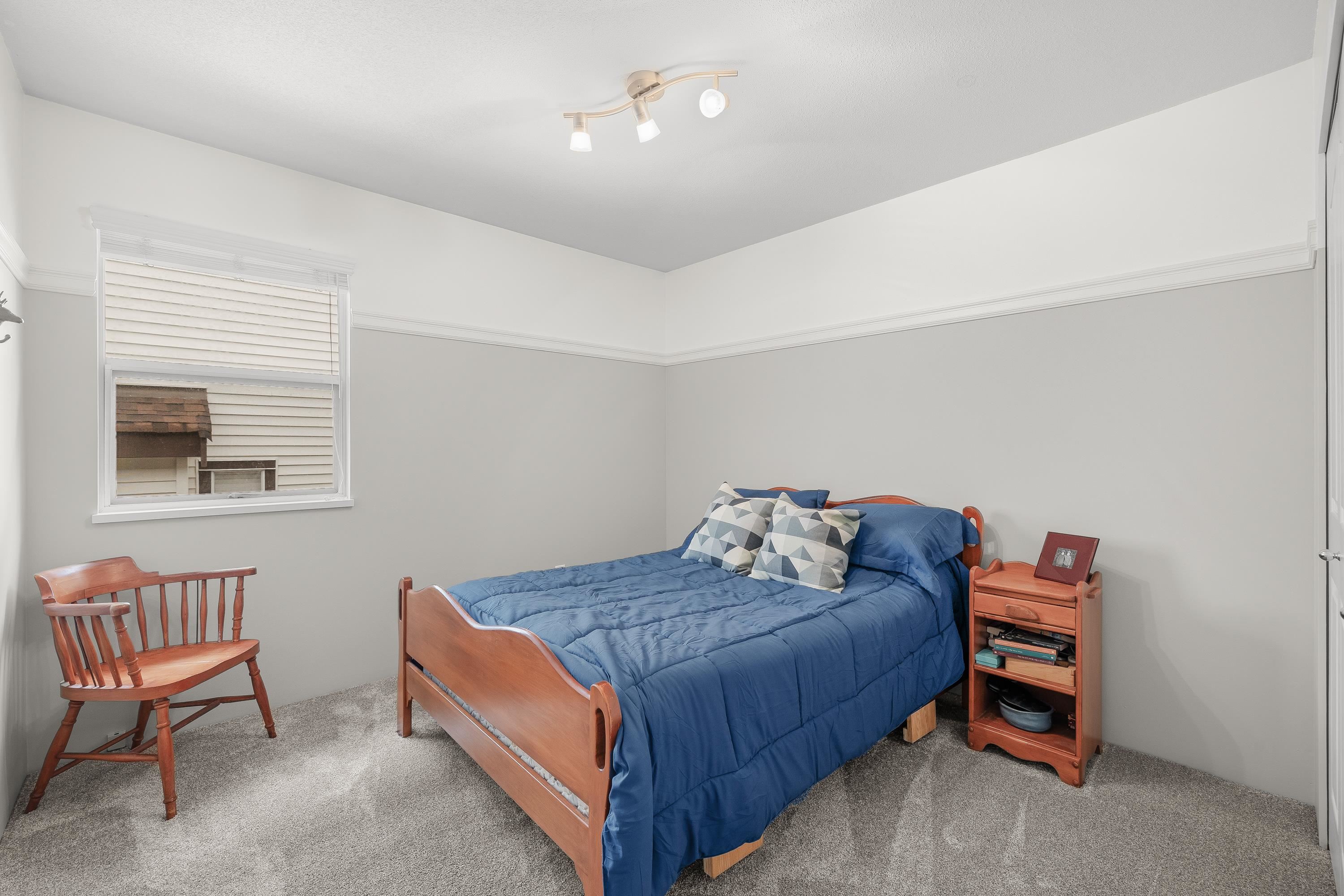 34 FOXWOOD DRIVE 19