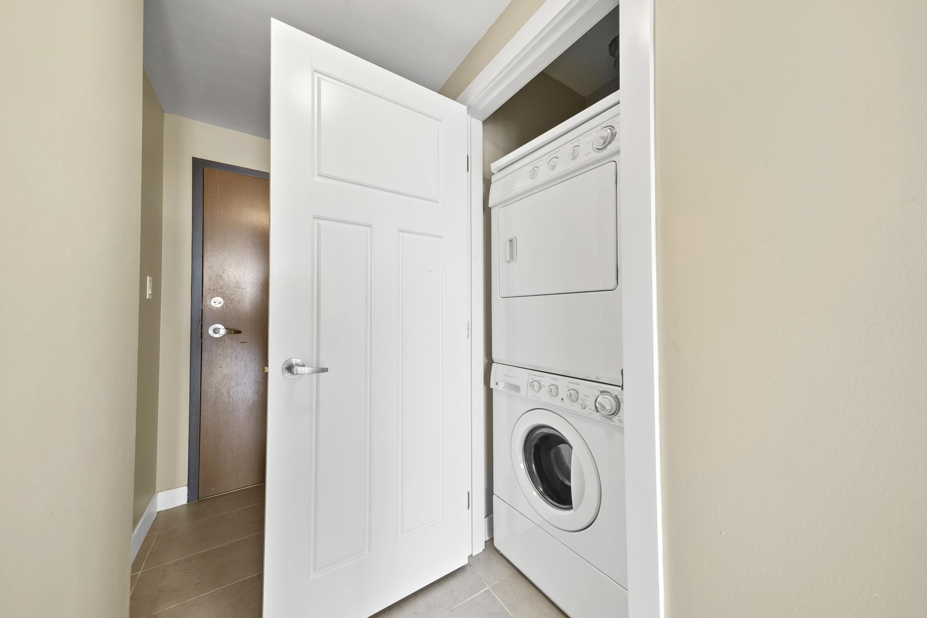 3006 2978 GLEN DRIVE 25