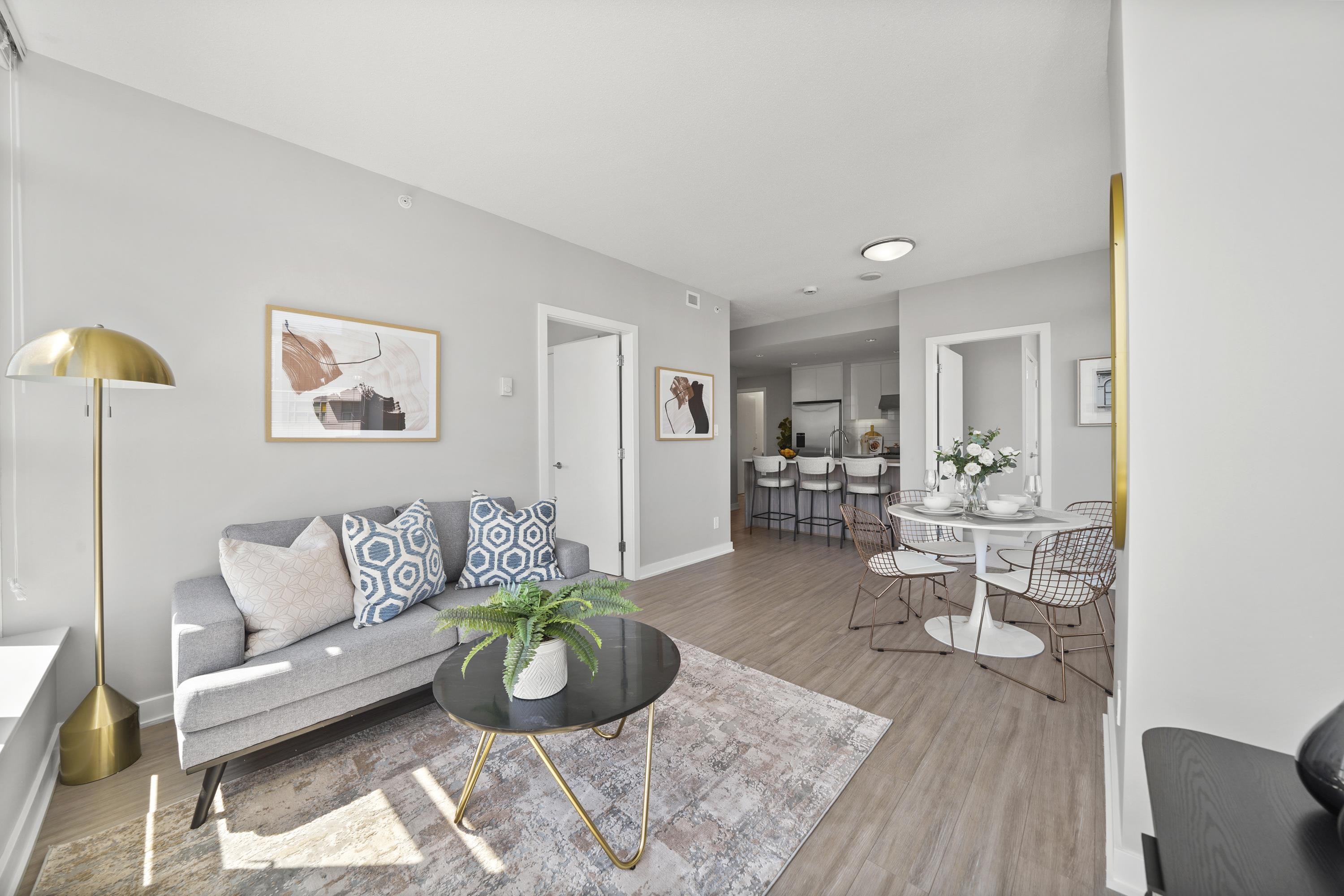 3905 4900 LENNOX LANE 9
