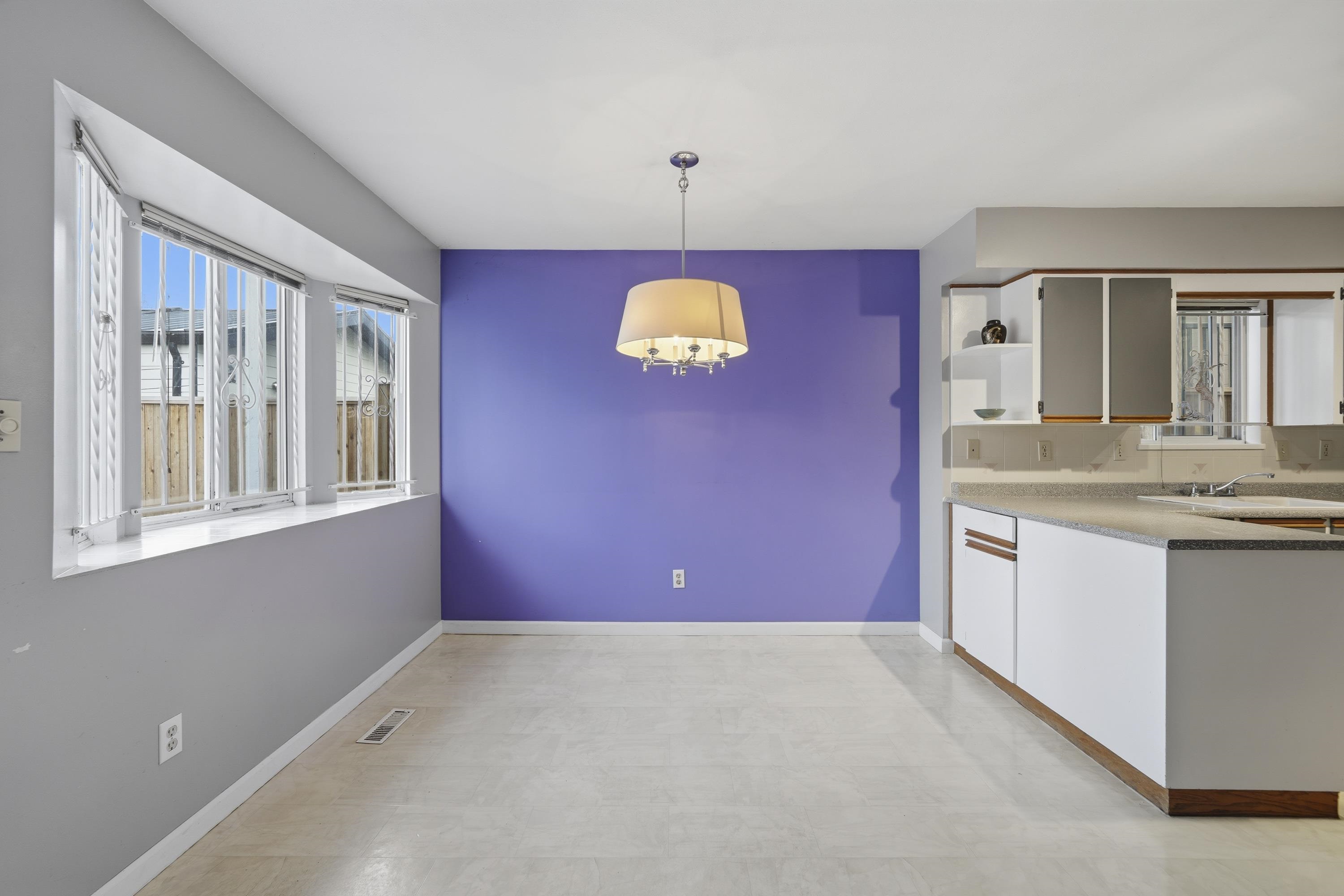 2915 CHARLES STREET 11